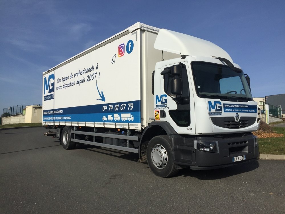 Nouveauté : Location d'un camion de transport 19 tonnes en tautliner - MG LOCATION SERVICES VI